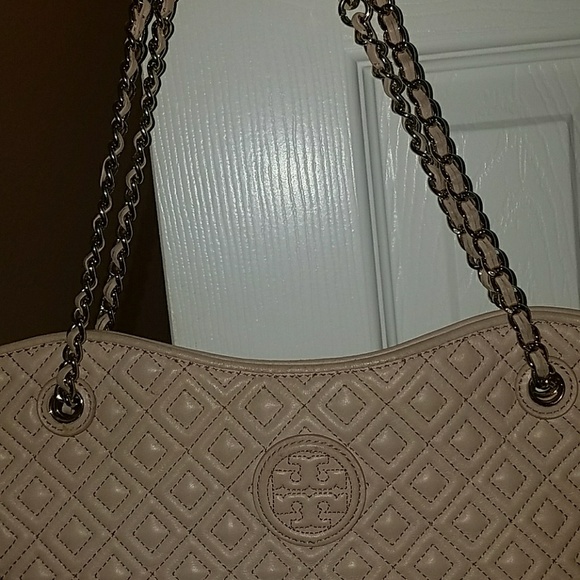 Authentic Tory Burch Marion quilted slouch tote - Picture 5 of 8